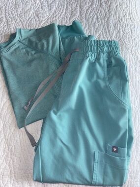 Figs Teal Drawstring Joggers and Top Set